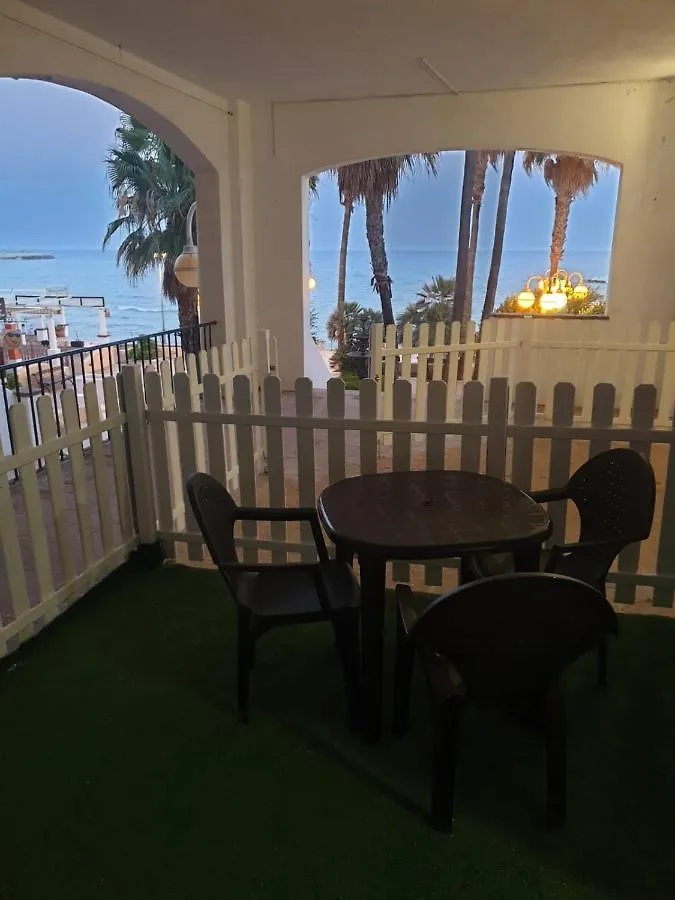 Fantastic Estudio The Beach بينالماذينا بيت للعطل